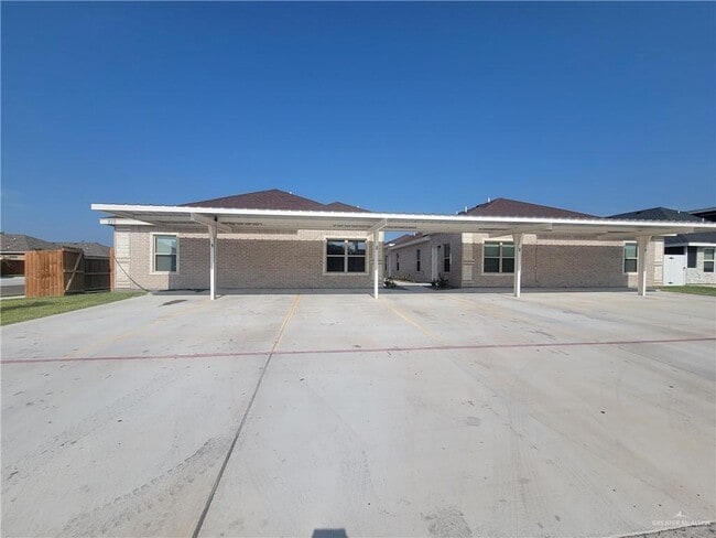 property at 8 S Missouri St