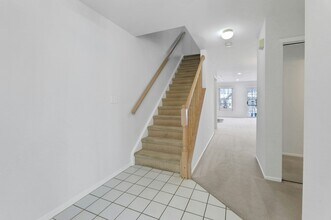 2198 Kent Ct in Mahwah, NJ - Foto de edificio - Building Photo