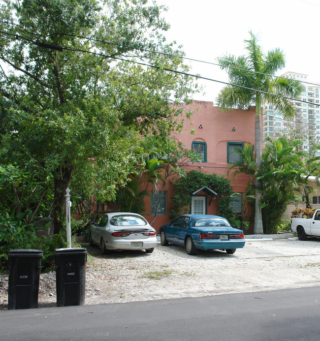 709 SW 4th Ct in Fort Lauderdale, FL - Foto de edificio - Building Photo