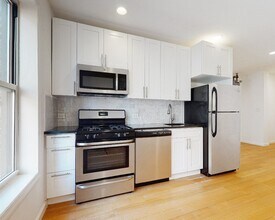 103 Thayer St in New York, NY - Building Photo - Building Photo