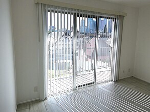 828 N Bunker Hill Ave in Los Angeles, CA - Building Photo - Building Photo