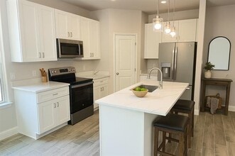 1025 Mustang Trail in Granbury, TX - Building Photo - Building Photo