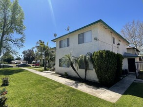 2042 E 19th St in San Bernardino, CA - Building Photo - Building Photo