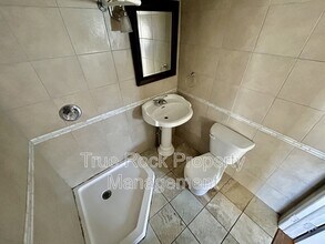 531 W 9th St in Ada, OK - Foto de edificio - Building Photo