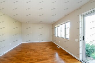 1405 Arlington Dr in Florissant, MO - Building Photo - Building Photo