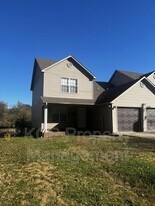 613 S 11th St in Van Buren, AR - Building Photo