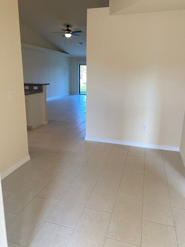 4519 Skyline Blvd in Cape Coral, FL - Building Photo - Building Photo