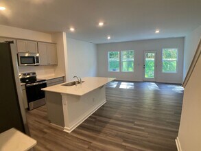 900 Pilot St in Haw River, NC - Building Photo - Building Photo