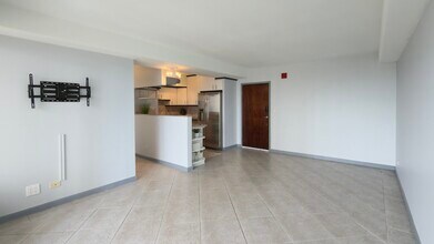 419 Atkinson Dr, Unit 1205 in Honolulu, HI - Building Photo - Building Photo