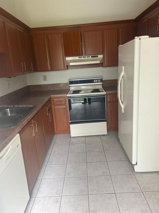 property at 5901 Chester Ln