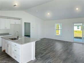 3929 NW 42nd Ln in Cape Coral, FL - Building Photo - Building Photo