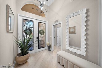 14321 Manchester Dr in Naples, FL - Building Photo - Building Photo