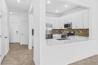 2906 Blossom Wy in Naples, FL - Building Photo - Building Photo