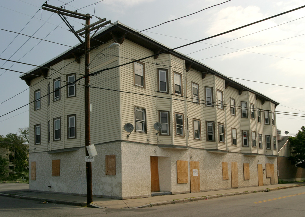 279-289 Park St in Lawrence, MA - Foto de edificio