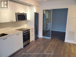 2301 Danforth Ave in Toronto, ON - Building Photo - Building Photo