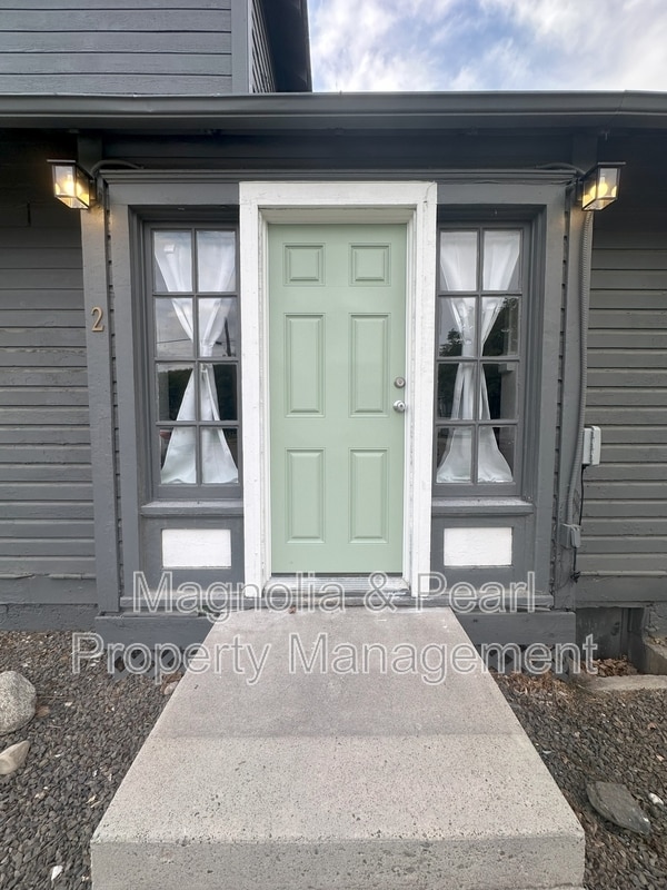 property at 1521 Blaine St