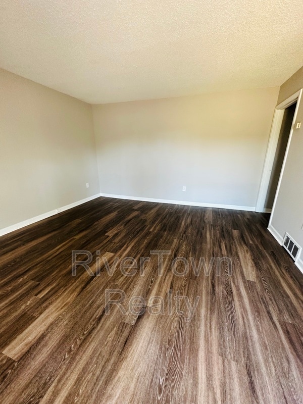 2864 Whitney Ave in Memphis, TN - Building Photo - Building Photo