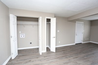 Austin Park and Clay Villa Apartments in Frankfort, KY - Building Photo - Interior Photo