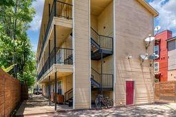 3265 W Camp Wisdom Rd in Dallas, TX - Building Photo - Building Photo