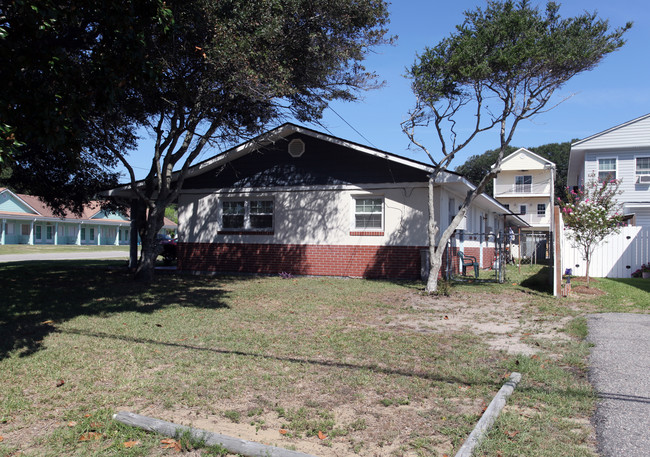 Sea View Apartments in North Myrtle Beach, SC - Building Photo - Building Photo