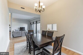 130 Roberts Ln in Alexandria, VA - Building Photo - Building Photo