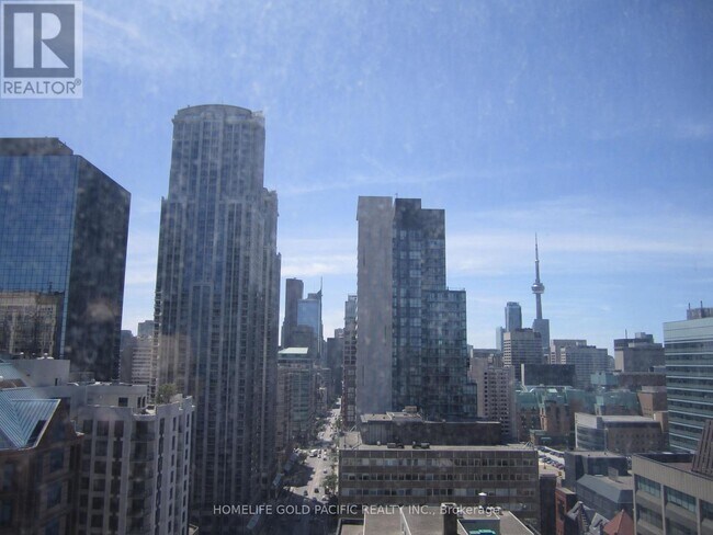 832-1832 Bay St. in Toronto, ON - Building Photo - Building Photo