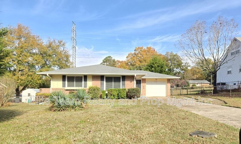 910 Holly Dr in Gastonia, NC - Building Photo