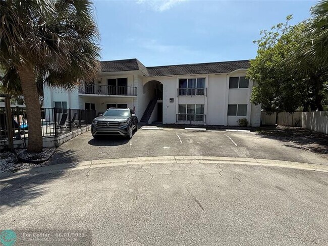5501 NE 25th Ave in Fort Lauderdale, FL - Building Photo - Building Photo