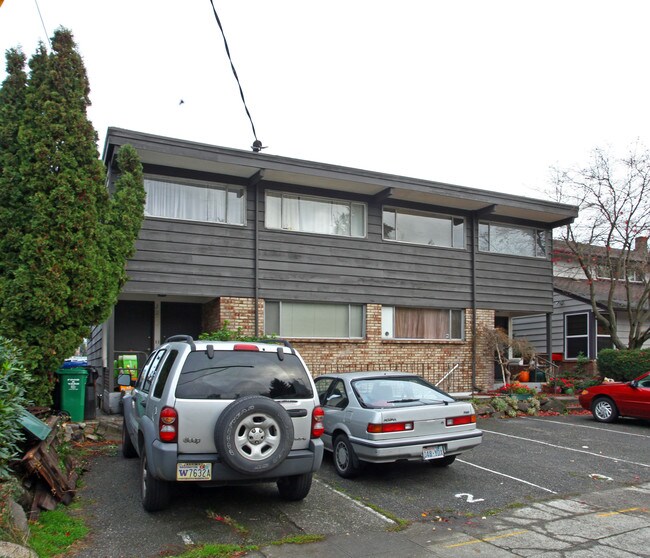 Portage Bay View Apartments in Seattle, WA - Building Photo - Building Photo