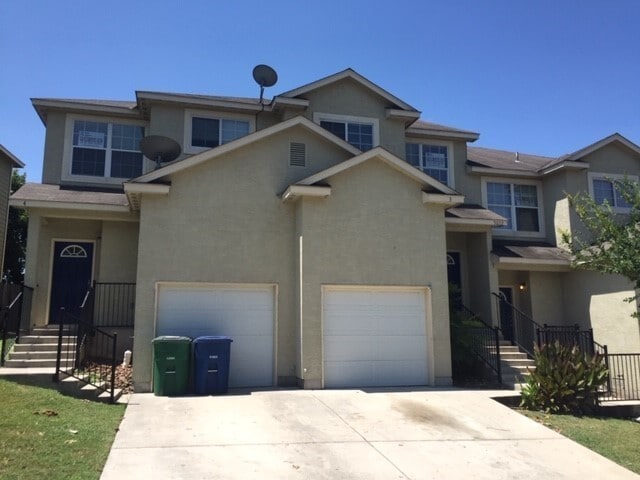 5022 Summit Wood