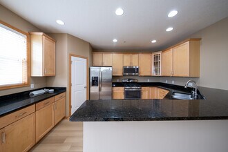 9585 Madison Dr in Chanhassen, MN - Building Photo - Building Photo