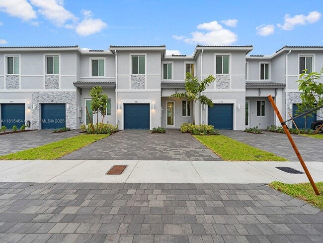 682 SE 14th St in Homestead, FL - Building Photo - Building Photo
