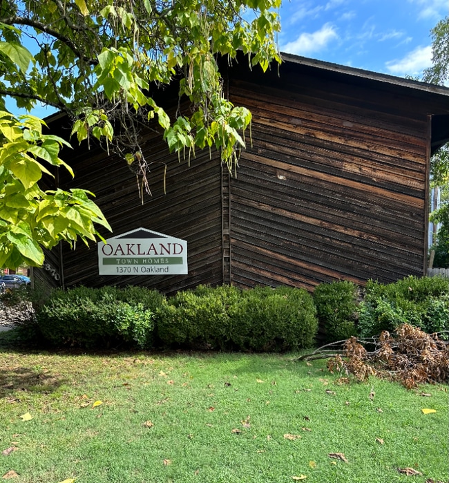 property at 1370 Oakland Ave