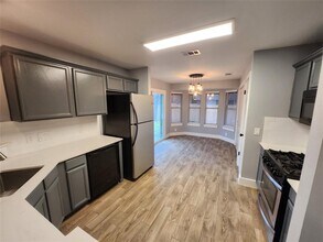 201 Quail Cir in Hutto, TX - Building Photo - Building Photo