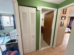 94 Beacon St, Unit 58 in Somerville, MA - Foto de edificio - Building Photo