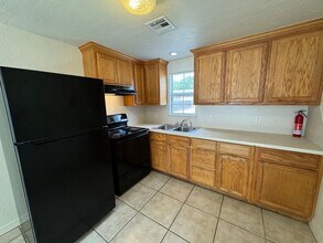 405 S Cook Ave in Norman, OK - Building Photo - Building Photo