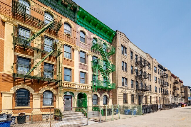 1393 St John's Place in Brooklyn, NY - Foto de edificio - Building Photo