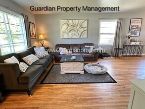 2853 Edgewood Ave S in Minneapolis, MN - Building Photo - Building Photo