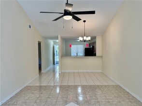 5665 Whitaker Rd in Naples, FL - Building Photo - Building Photo