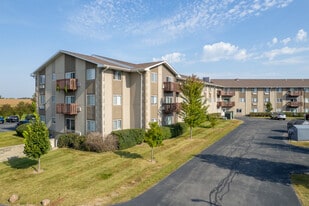 Prairie Landing in Sharon, WI - Building Photo