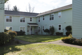 Prescott Place Apartments in Portland, OR - Building Photo - Building Photo