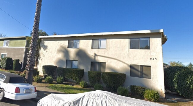 property at 935 Sharmon Palms Ln