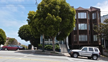 301-303 Castro St in San Francisco, CA - Foto de edificio - Building Photo
