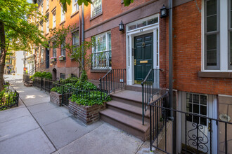 53 Horatio St in New York, NY - Building Photo - Building Photo