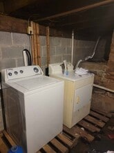 629 5th Ave, Unit 629 in Williamsport, PA - Foto de edificio - Building Photo