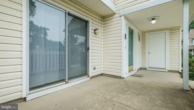 99 Briarcliff Ct in Chester Heights, PA - Building Photo - Building Photo