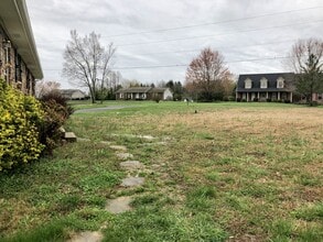 2121 Bracey Cir in Joelton, TN - Foto de edificio - Building Photo