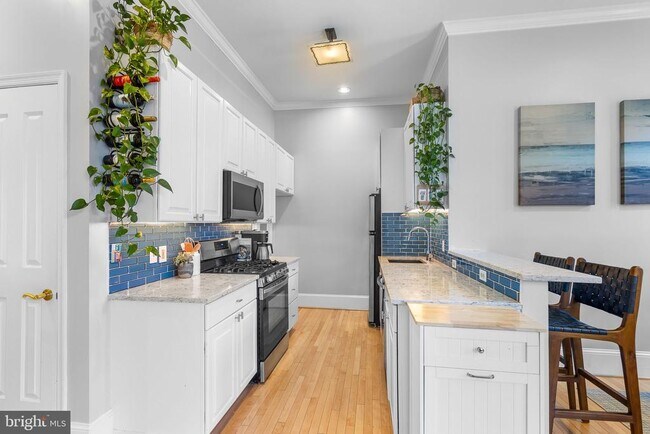 20 Logan Cir NW-Unit -1-2 in Washington, DC - Building Photo - Building Photo
