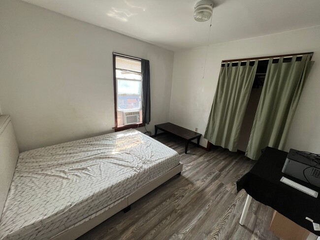 234 Grand Ave-Unit -4 in Johnson City, NY - Foto de edificio - Building Photo