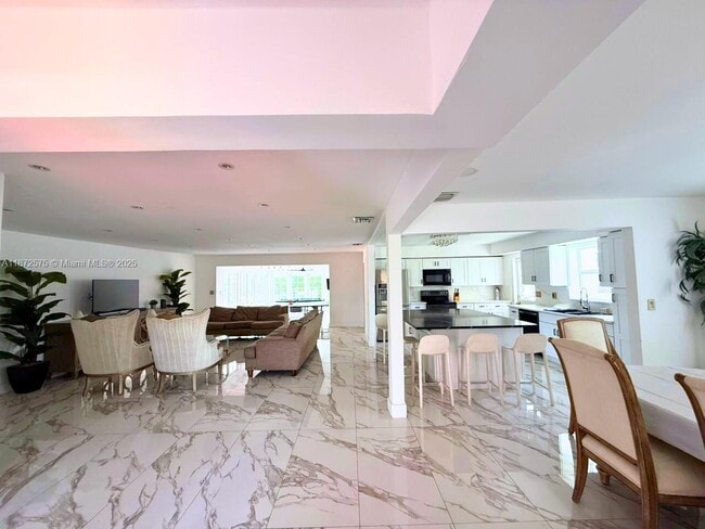 201 Calle Grande Dr in Hollywood, FL - Building Photo - Building Photo